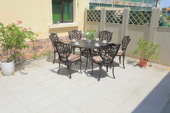 Table et chaises extérieures rotatives fixes de style moderne avec couleur de rotin en option