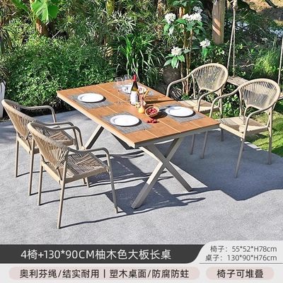 Cour extérieure Villa Chaises et tables Jardin Balcon en plein air Loisirs Rattan Meubles de salle à manger Avec table en bois plastique.