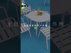 Meubles de patio haut de gamme. Chaises et tables en aluminium pour une vie extérieure élégante et durable.